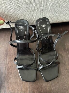 ZARA Black Strappy Square-Toe Heeled Sandals